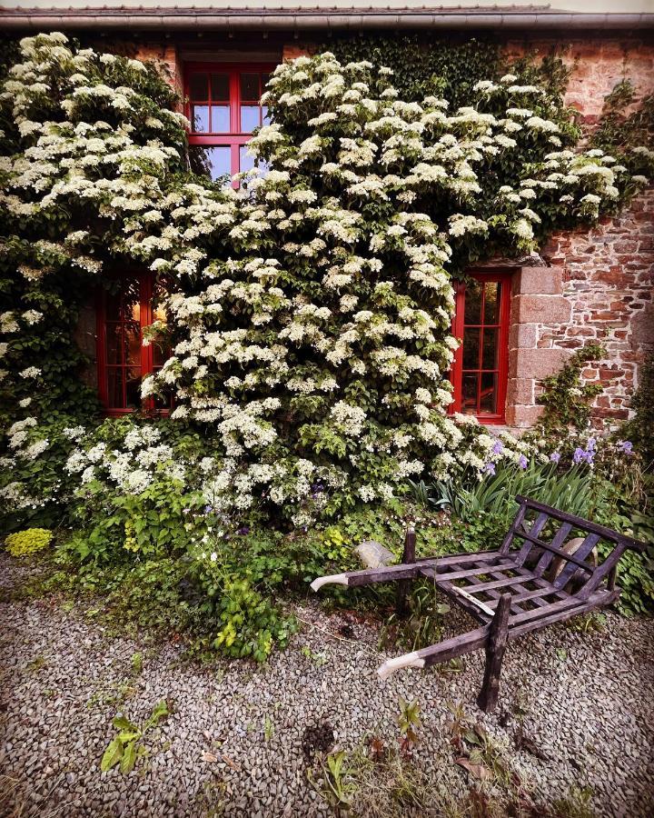 Domaine Du Tertre Ychot Hotel Dol-de-Bretagne Exterior photo